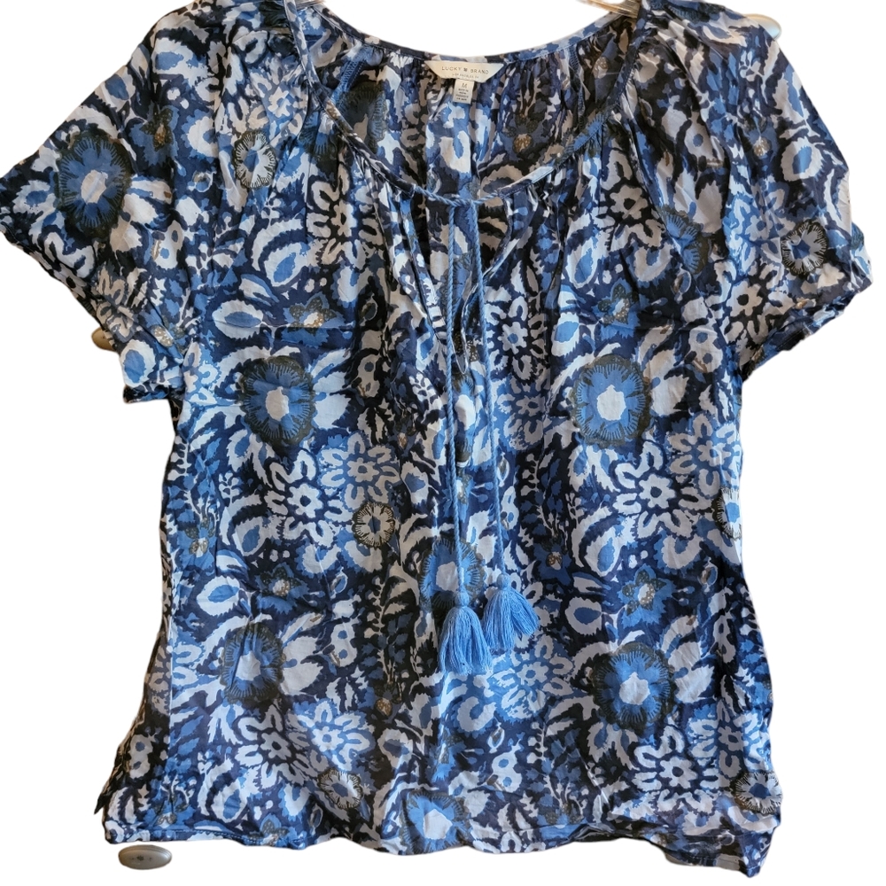 Lucky Brand. Like New. Beautiful blue boho print.  Size Medium